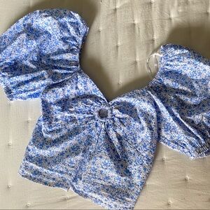 super cute puff sleeve top